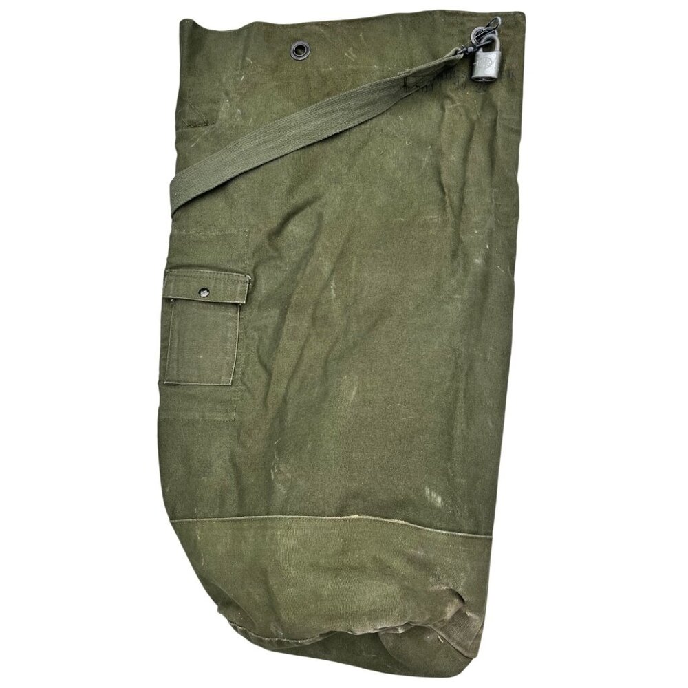 Vintage U.S. Military Green Canvas Duffle Bag With Lock & Shoulder Strap 32j